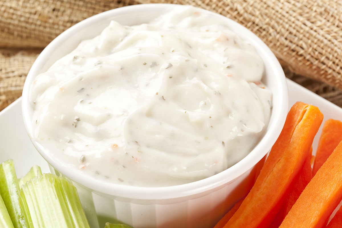 creamy white salad dressing
